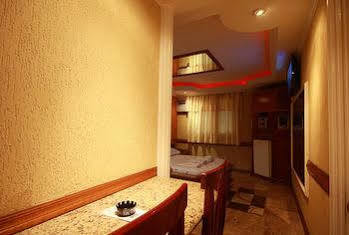 Delirius Motel (Adults Only) เซาเปาโล ภายนอก รูปภาพ